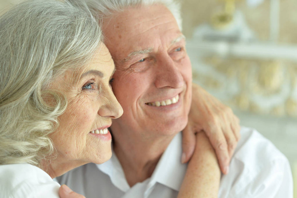 happy Senior couple posing  at home  - Foto, immagini