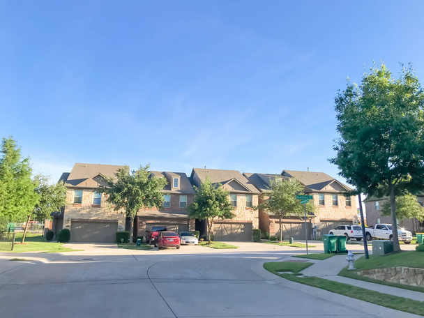 New established neighborhood houess in suburban Dallas, Texas - Photo, Image