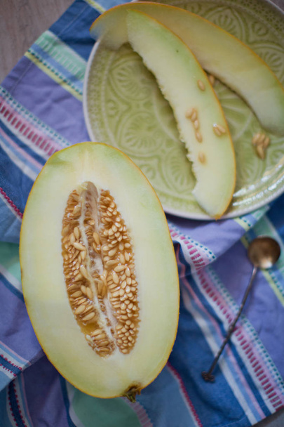 Fresh melon Sliced to pieces of melon - Photo, Image