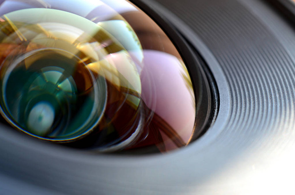 Photo Camera objektiivi lähikuva makro näkymä. Käsite valokuvaaja tai kameramies työ
 - Valokuva, kuva
