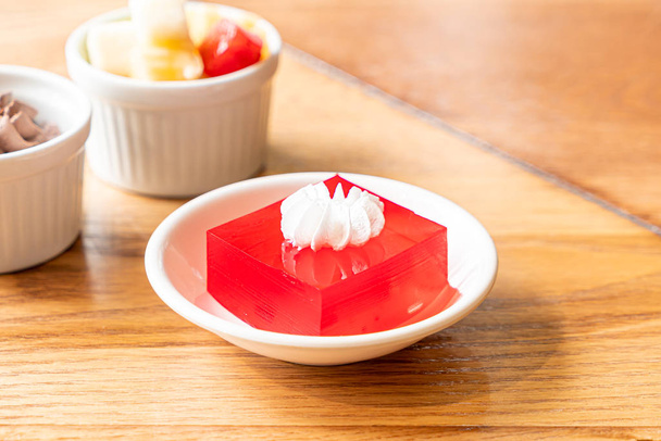 strawberry jelly with white cream - Zdjęcie, obraz