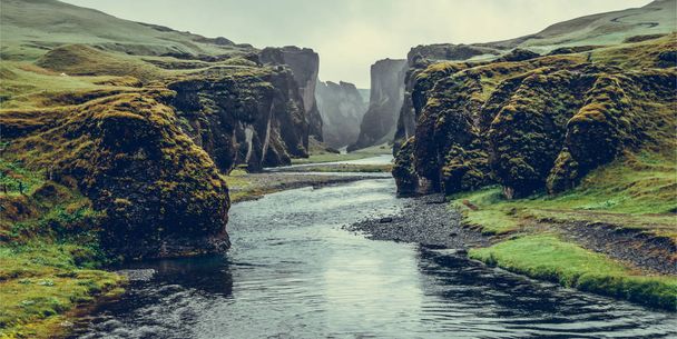 Уникальный ландшафт Фьядрарглюфура в Исландии. - Фото, изображение