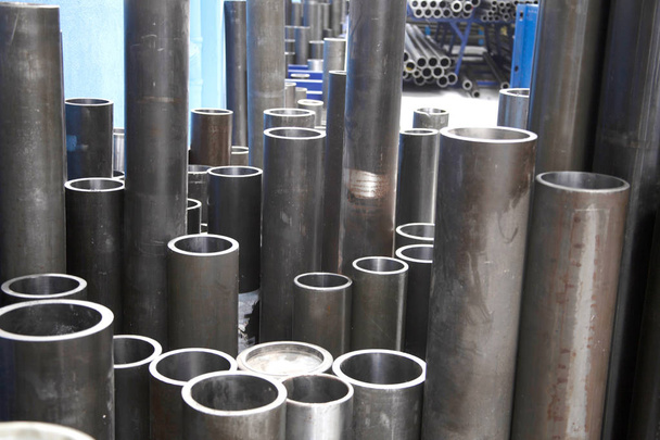 сталеві труби на заводі
  - Фото, зображення