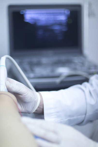 EPI dry needling ultrasound scan - Foto, Imagen