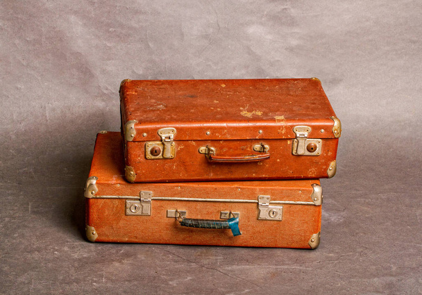 Old red suitcases - Foto, afbeelding