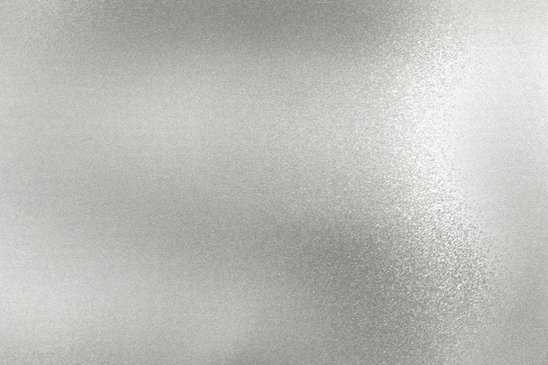 Svítící stříbřitý povrch kovové fólie, pozadí abstraktní textury - Fotografie, Obrázek