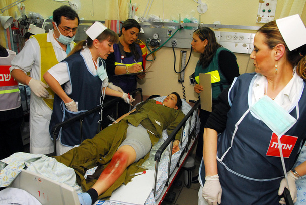 Israeli Medical teams practicing a mass casualty scenario - Фото, зображення
