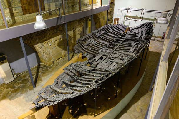 Знаменитий Кіренійського корабля, крах 4 століття до н. е. грецький купець корабля в музеї Кіренійського замку на Кіпрі - Фото, зображення