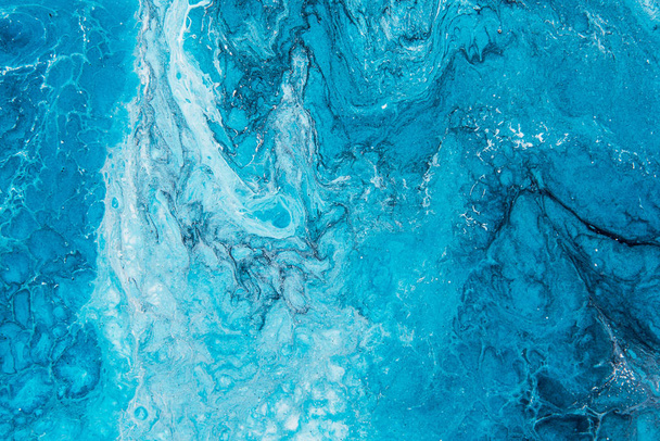 大理石の背中のような抽象的な青と白のアクリルパターンのテクスチャ - 写真・画像