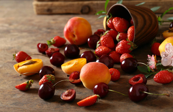 berries assortment of antioxidants and vitamins for a healthy diet - Фото, изображение