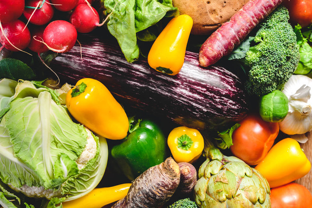Vegetables, best health foods, radishes, onions, garlic, peppers - Fotografie, Obrázek