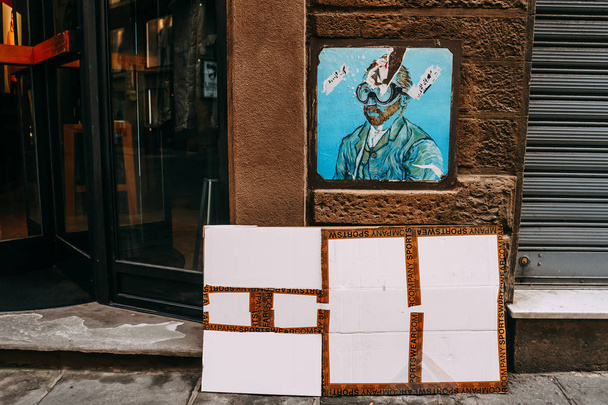 Portrait of a man with glasses, art on the street | FLORENCE, ITALY - 14 SEPTEMBER 2018. - Photo, image