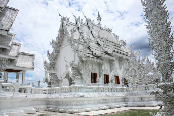 Chiang Ray, Thailand-Wat Rong Khun (witte tempel)  - Foto, afbeelding