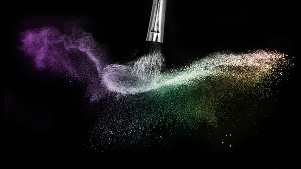 эффект распространения цвета туманности и галактики для макияжа
 - Фото, изображение