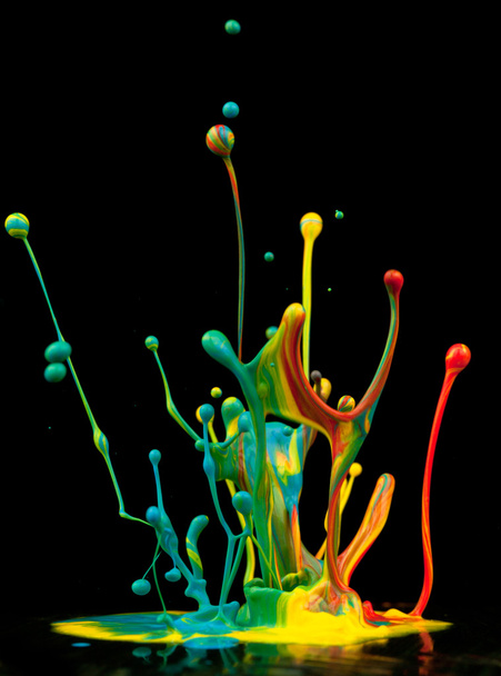 Colorful paint splashing - Fotoğraf, Görsel