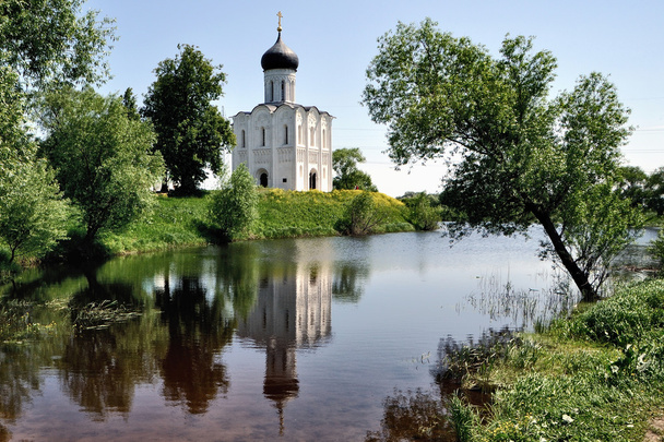 ネルリ川ゴールデン リング ロシアにとりなしの祈りの教会 - 写真・画像