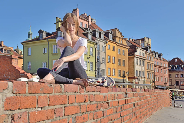 Girl at Castle Square in Warsaw, Poland - Zdjęcie, obraz