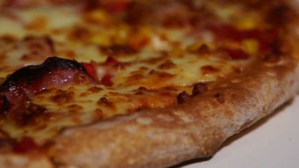 Pizza Rotating close-up display. Fast food - Video, Çekim