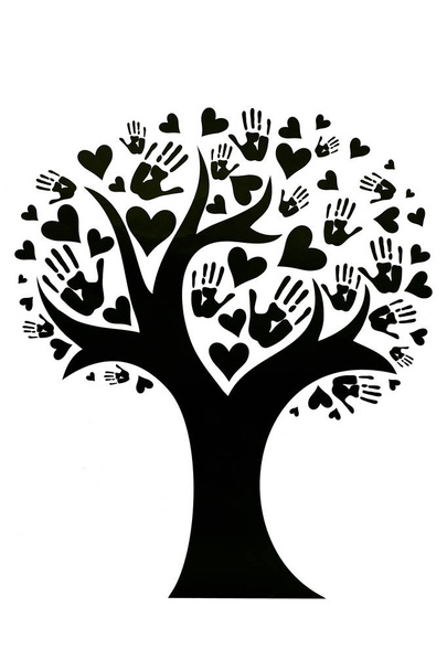 Árvore cujas folhas são retratadas na forma de palmas e corações
. - Foto, Imagem
