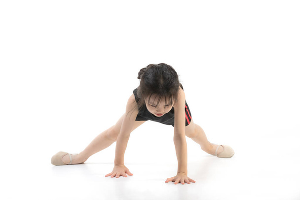 Asiatique fille faire un exercice
 - Photo, image