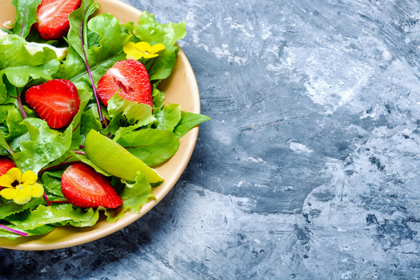 Літній салат з фруктами
 - Фото, зображення