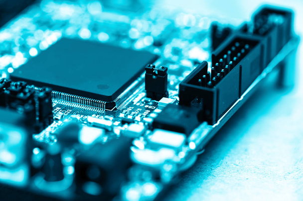 CPU circuito elettronico concetto di formazione ingegneristica
 - Foto, immagini
