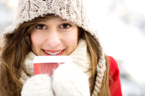 Winter woman with hot coffee - Foto, Imagen