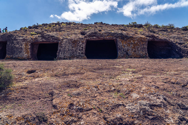 クアトロ・プエルタス、別名4ドア洞窟またはクエバ・デ・ロス・パペレス - 写真・画像