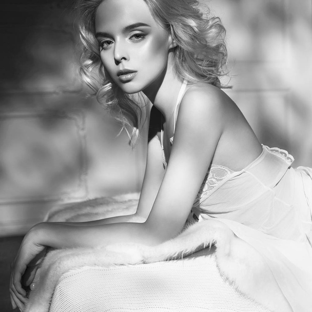 Sensual blonde in her boudoir - Photo, Image