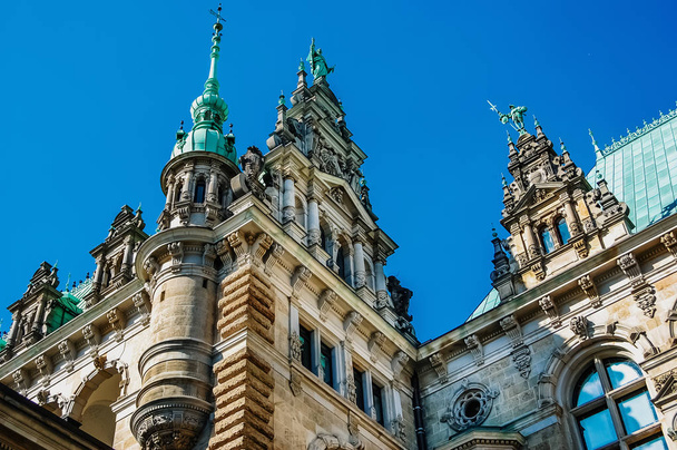 Гамбург, Германия - 7 июня 2019 г.: Деталь фасада ветчины
 - Фото, изображение