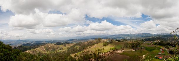 Panoramablick auf die Anden - Foto, Bild
