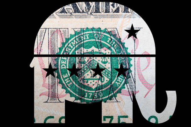 Elefante republicano, dinero sobre fondo negro
. - Foto, Imagen