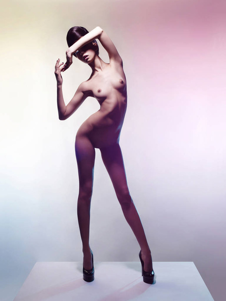 Nude elegant woman - Φωτογραφία, εικόνα