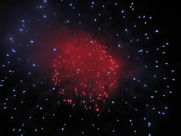 Feuerwerk, Gruß, expandierendes Universum, für Tapeten und Hintergründe - Foto, Bild