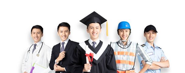 άνθρωποι σε διαφορετικά επαγγέλματα, στέκεται με την αποφοίτηση - Φωτογραφία, εικόνα