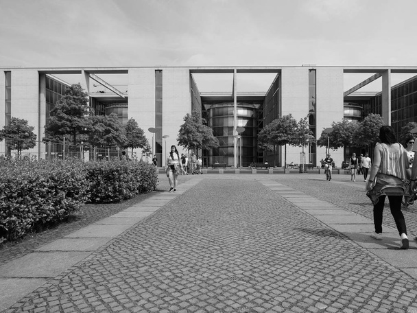 Band des Bundes in Berlin in black and white - Zdjęcie, obraz