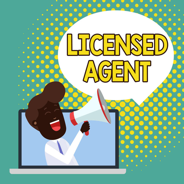 Text sign showing Licensed Agent. Conceptual photo Authorized and Accredited seller of insurance policies Man Speaking Through Laptop into Loudhailer Blank Speech Bubble Announce. - Fotoğraf, Görsel
