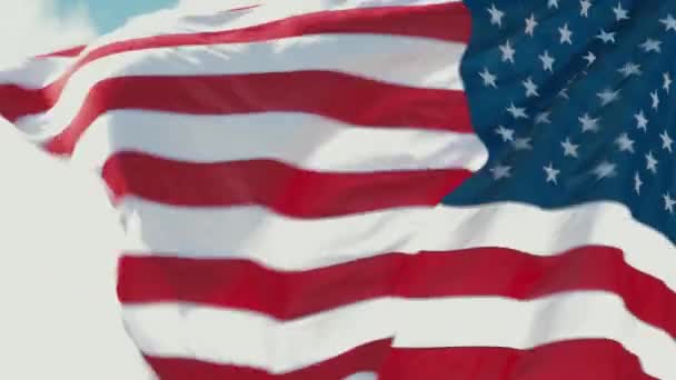 Rüzgarda dalgadalga dalga olan Amerikan bayrağı - Video, Çekim