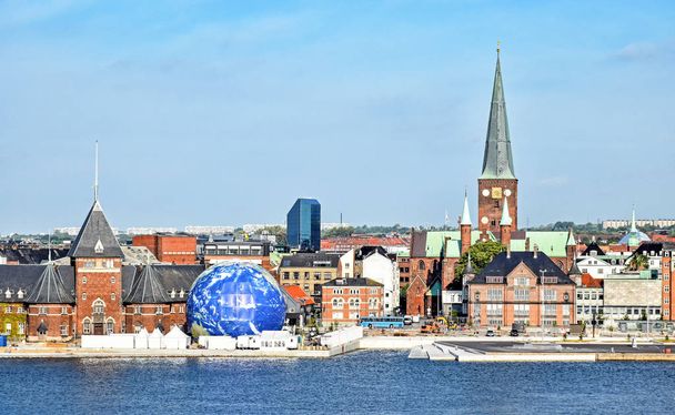 Cityscape de Aarhus na Dinamarca
 - Foto, Imagem