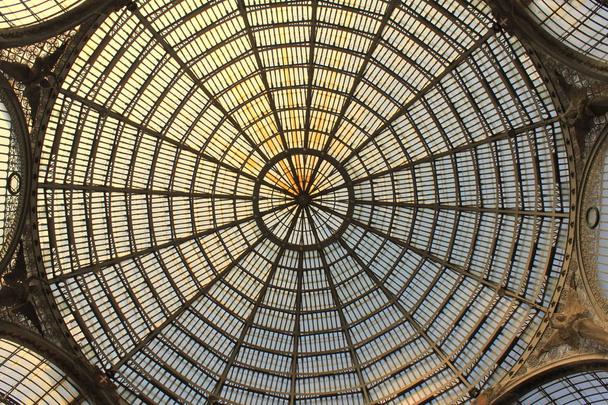 Techo de cristal de Galleria Umberto, Nápoles, Campania, Italia, Europa
. - Foto, Imagen