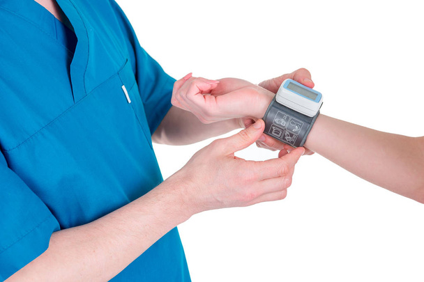 Attrezzatura medica: monitor digitale della pressione sanguigna
  - Foto, immagini