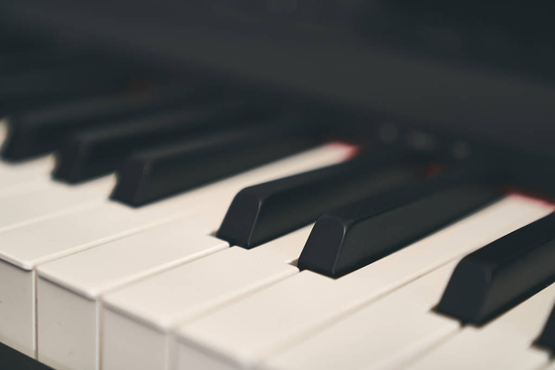 Piano keyboard close up - 写真・画像