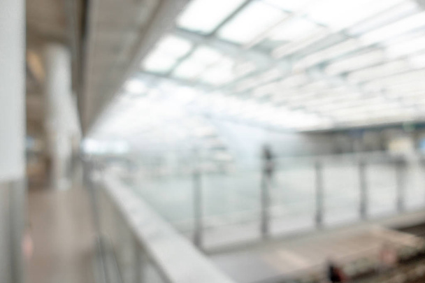 Blurred background of beautiful architecture in airport hall - Foto, imagen