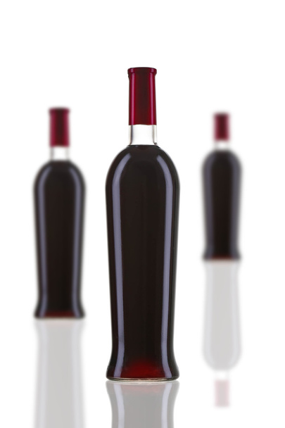 Bottles of red wine - Fotoğraf, Görsel