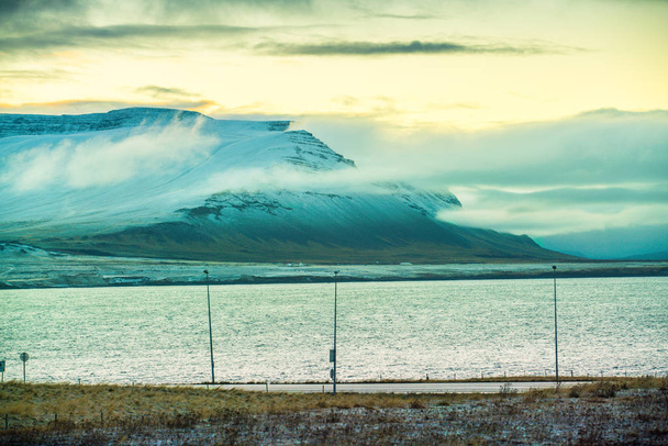  Side view of Route 1, or Ring Road (Hringvegur), Iceland - Foto, afbeelding
