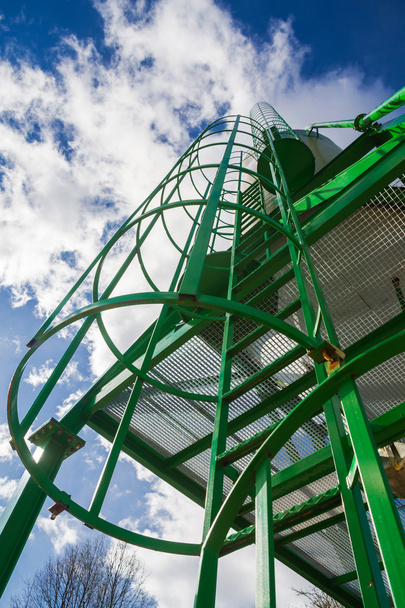 Силовая лестница в Хивен
 - Фото, изображение