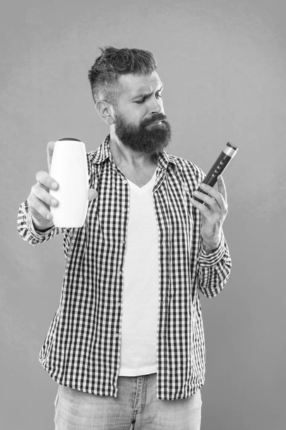Mature hipster with beard. Bearded man. Facial hair and shaving. Hair and beard care. Male fashion. Choosing shampoo and hair conditioner. brutal caucasian hipster with moustache. Clean and dry - 写真・画像