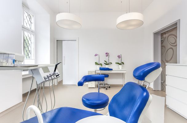 Dentist room and seat - Фото, зображення