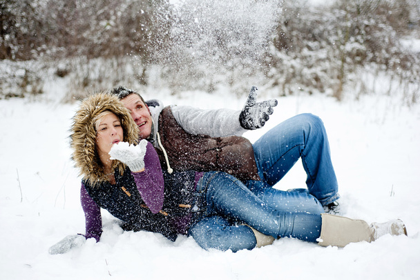 Couple in winter - Zdjęcie, obraz