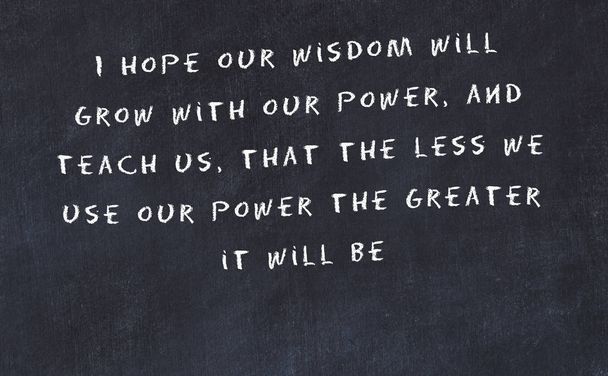 Fekete Chalkboard kézzel írt bölcs motivációs idézet  - Fotó, kép